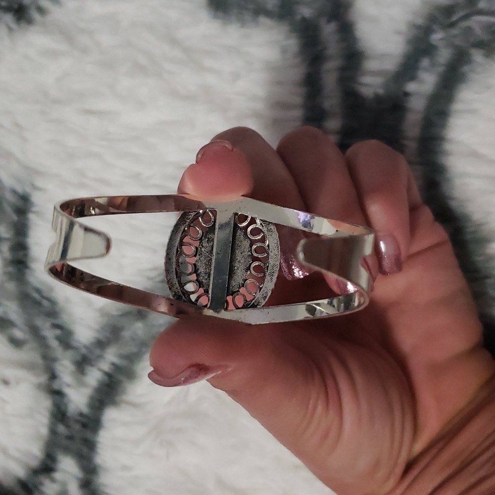 Paparazzi Turquoise Cuff Bracelet - Picture 3 of 4